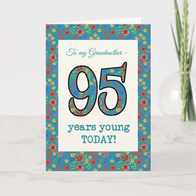 Tarjeta de cumpleaños floral 95 años joven abuela (Anverso)
