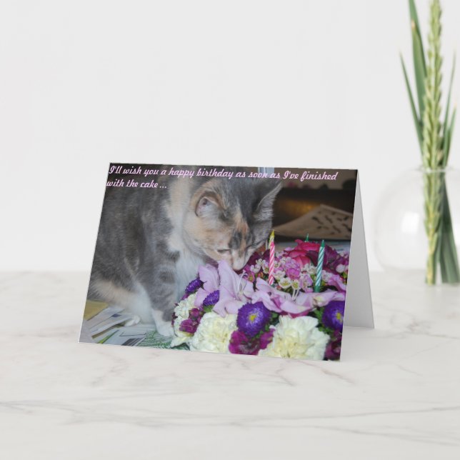 Tarjeta de cumpleaños, flores y gato (Anverso)