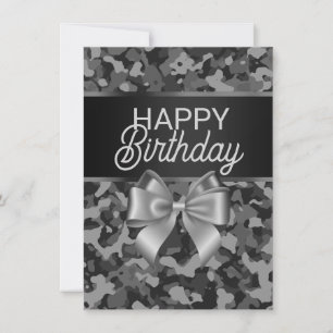 Tarjeta de cumpleaños Gray Camo & Bow Happy