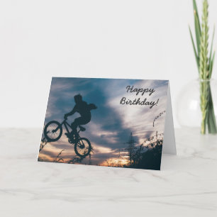 Tarjeta de cumpleaños: Hombre haciendo trucos en b
