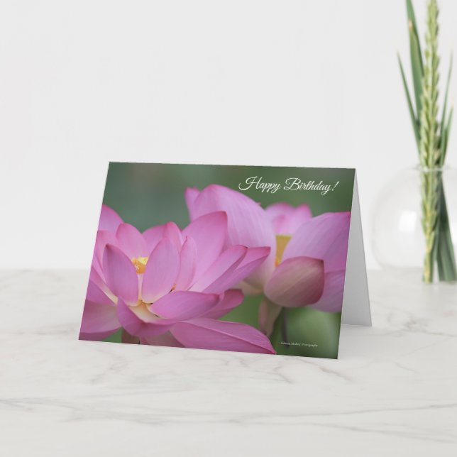 Tarjeta de cumpleaños Lilies de Agua Rosa (Anverso)