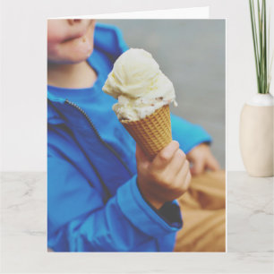 TARJETA DE CUMPLEAÑOS NIÑO CONO DE HELADO