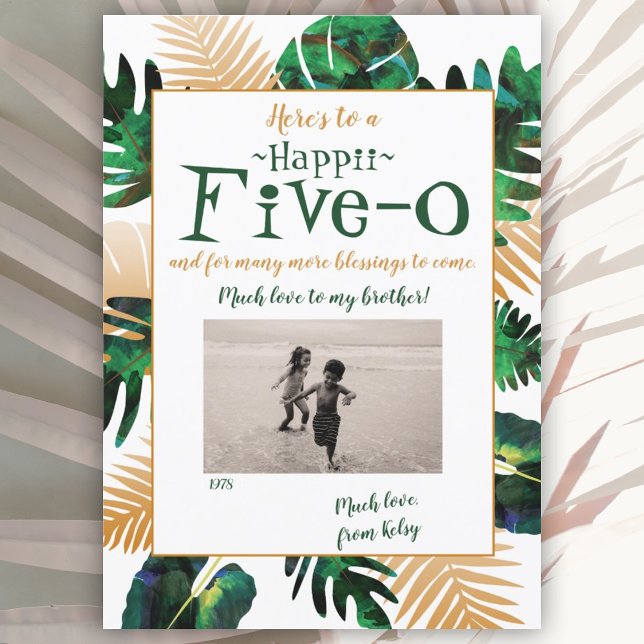 Tarjeta de cumpleaños número 50 de Hawái (gold fern leaves hawaii 5-0 50th birthday tropical happy birthday greeting card)