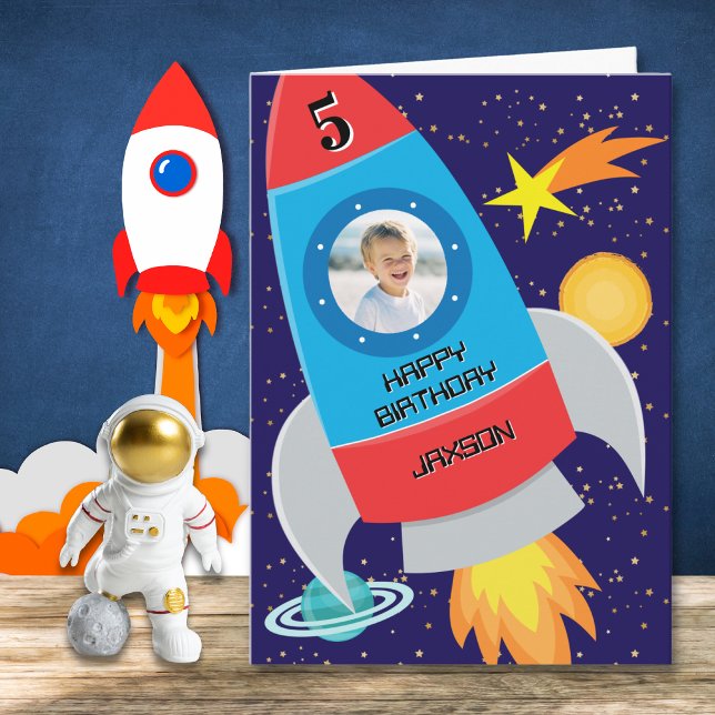 Tarjeta de cumpleaños número cinco cohete con una  (Subido por el creador)