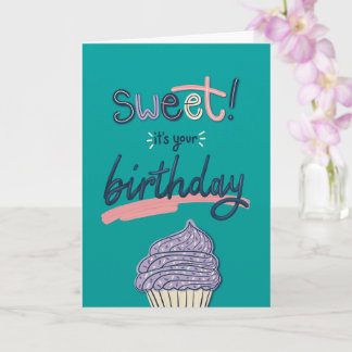 Tarjeta de cumpleaños para el pastel moderno y col