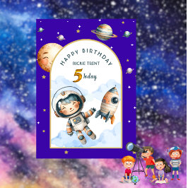 Tarjeta de cumpleaños para niños fuera de este mun