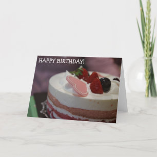 Tarjeta de cumpleaños: Pastel con crema, frutas y