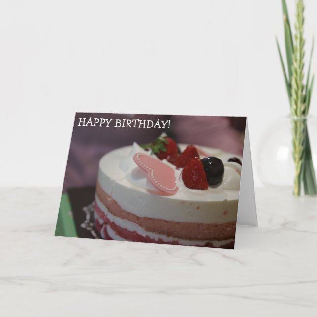 Tarjeta de cumpleaños: Pastel con crema, frutas y  (Anverso)