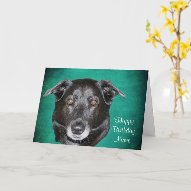 Tarjeta de cumpleaños personalizada de Black Labra (flor amarilla)