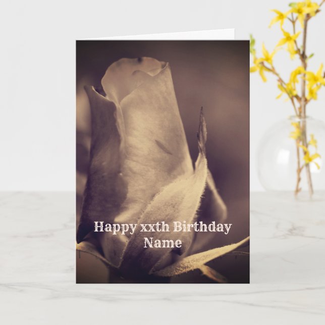 Tarjeta de cumpleaños personalizada Sepia Rosebud  (flor amarilla)