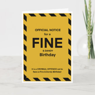 Tarjeta de cumpleaños que parece una multa de apar