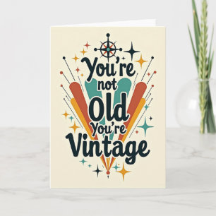 Tarjeta de cumpleaños vintage con tipografía retro