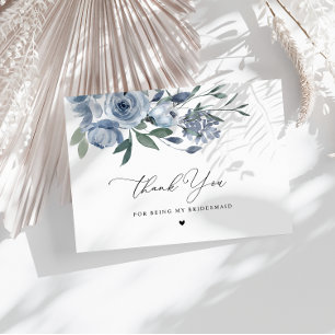 tarjeta de dama de honor azul polvoriento floral