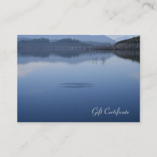 Tarjeta De Descuentos Ondulación en el agua azul inmóvil - vale