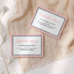 Tarjeta de detalle Purpurinoso Bat Mitzvah rosa y<br><div class="desc">Esta tarjeta de inserción de moda incluye letras en negrita en la parte delantera con un aspecto en capas en purpurina plateado y blanco, y una parte posterior de color sólido. Agregue el texto utilizando el formulario de plantilla. Cambie el tipo de letra, el diseño y los colores utilizando la...</div>