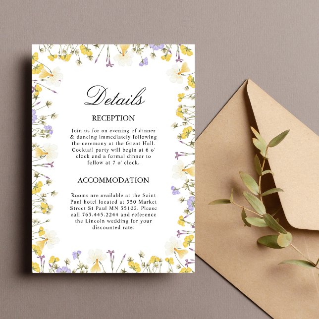 Tarjeta de Detalles de Boda Floral Rústico (Rustic floral enclosure card shares wedding details with warm, natural charm.)