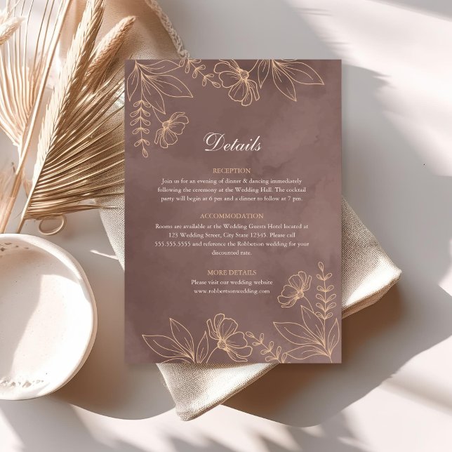 Tarjeta de detalles del Boda Terracotta Wildflower (Terracotta Wildflower Blossom Wedding Details Card on a sunny boho table.)