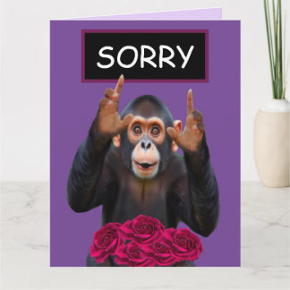 Tarjeta de disculpa del mono divertido y rosas