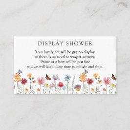 Tarjeta de envoltorio para mariposa y flor silvest