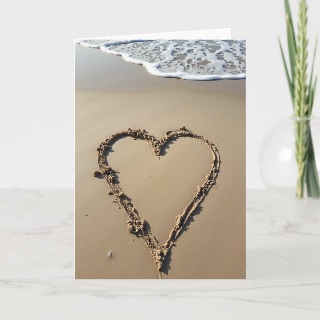 Tarjeta de escena de playa con corazón en arena (Anverso)