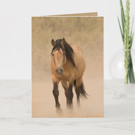 Tarjeta de felicitación de caballos salvajes fuera