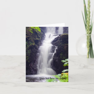 Tarjeta de felicitación de cascada escocesa