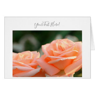 Tarjeta de felicitación de flor de rosa de crema p