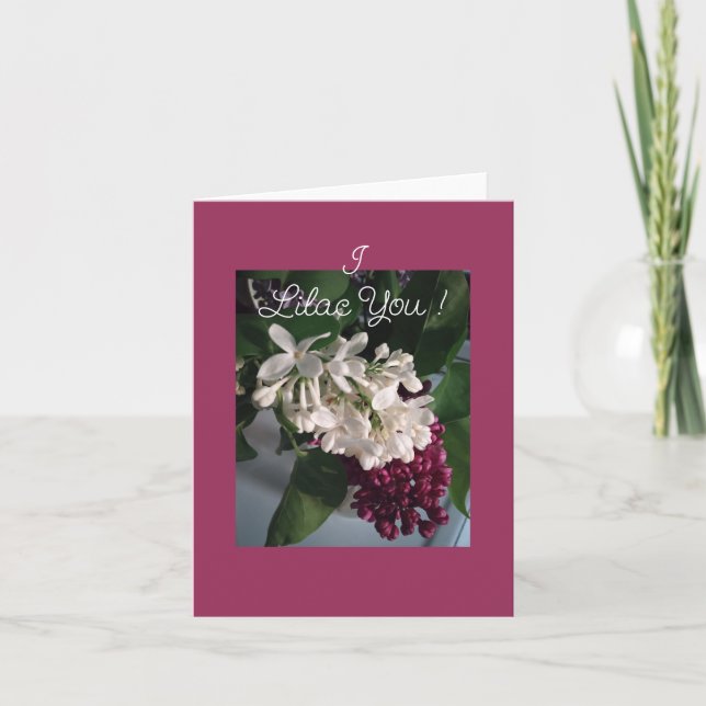 Tarjeta de felicitación doblada de lilas púrpura y (Anverso)