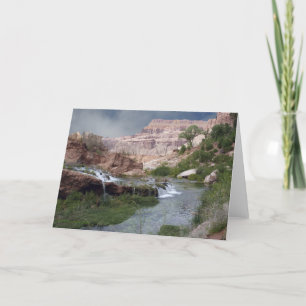 Tarjeta de felicitación en blanco, cascada virgen