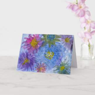 Tarjeta de felicitación en blanco con flores en az