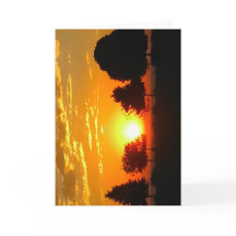 Tarjeta de felicitación en blanco de amanecer