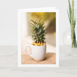 Tarjeta de felicitación en blanco plegado de piña