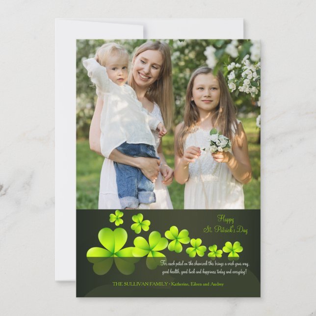 Tarjeta de felicitación fotográfica Green Shamrock (Anverso)