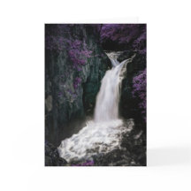 Tarjeta de felicitación mágica de la cascada