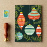Tarjeta de felicitaciones de temporada de Ornament<br><div class="desc">Envíe algunos saludos festivos este año con la tarjeta de Navidades ilustrativos de saludos de esta temporada con ornamentos retro de medio siglo.</div>