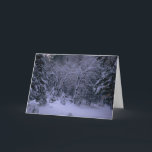 Tarjeta de felicitaciones Winter Wonderland<br><div class="desc">Envía saludos de temporada a amigos y familiares con estas tarjetas de Navidad que tienen una imagen de un bosque cubierto de nieve,  y el mensaje dentro es,  Feliz Navidad.</div>