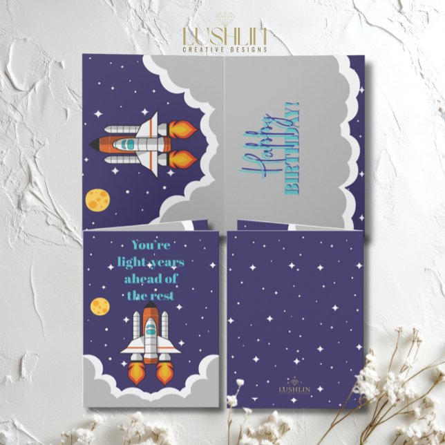 Tarjeta de Feliz Cumpleaños con Nave Espacial Desp (Subido por el creador)