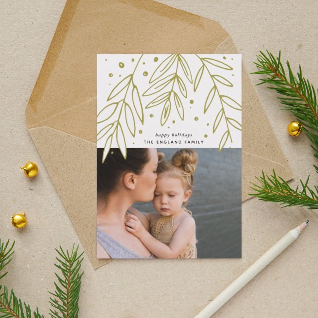Tarjeta de festividad de fotos de los estribos bot (Hand-drawn botanical sprigs frame this lovely holiday photo card.)