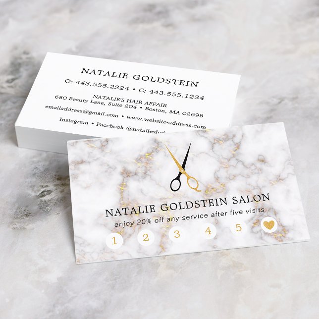 Tarjeta de fidelidad de salon de tijeras de mármol (Marble Black and Gold Scissors Salon Loyalty Card)