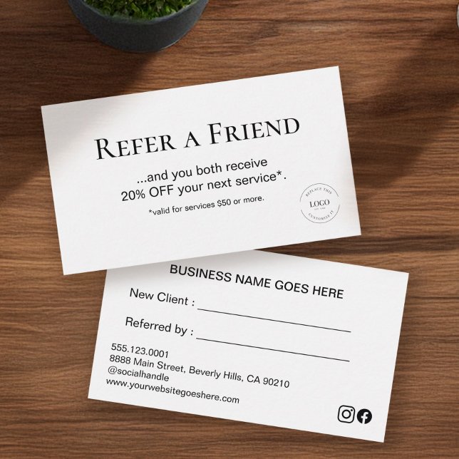 Tarjeta De Fidelización El blanco moderno simple se refiere a un Personali (Custom refer a friend business cards with social handle, logo, discount offer, fillable names.)