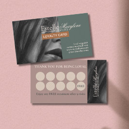 Tarjeta De Fidelización Elegante estudio moderno de fotografía verde marró