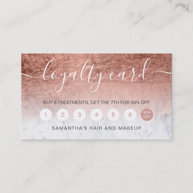 Tarjeta De Fidelización elegante tipografía mármol rosa Relieve metalizado (Anverso)