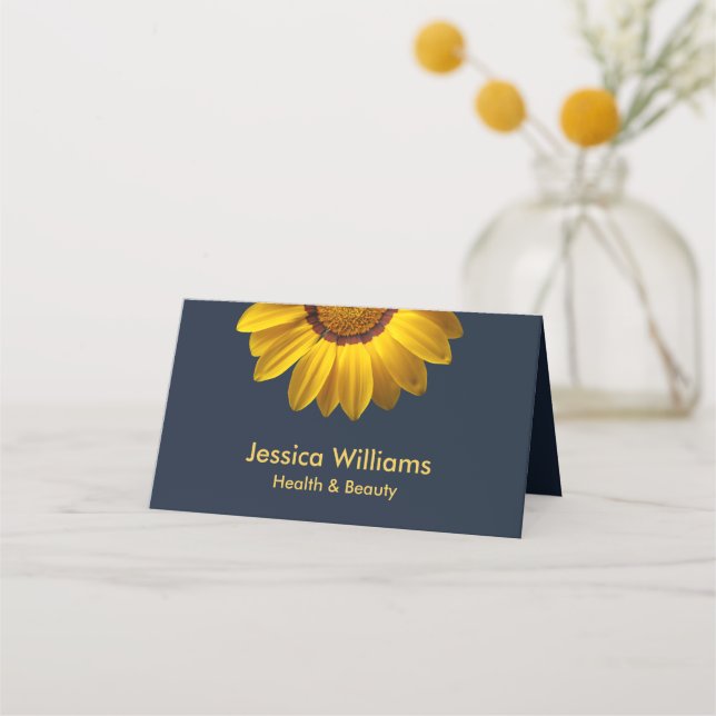 Tarjeta De Fidelización Flores amarillas en monograma de fondo azul marino (Anverso)