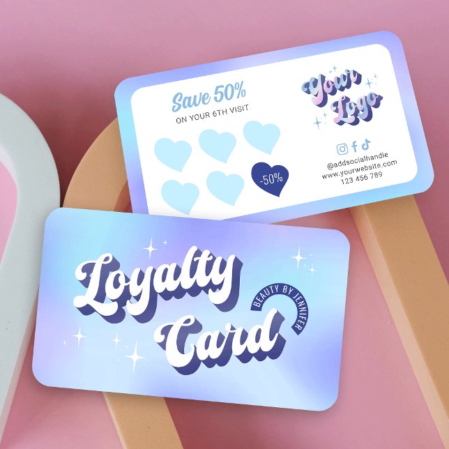 Tarjeta De Fidelización Salón de maquillaje de uñas holográficas de moda G (Embrace the retro vibes with this groovy style loyalty card design in blue and purple)
