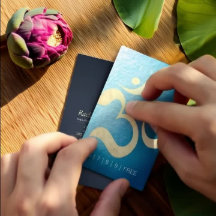 Símbolo de Om de punción de lealtad del instructor