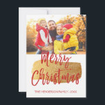 Tarjeta de foto con guión escrito para Feliz Navid<br><div class="desc">Tarjeta de fotos con guiones fletados por la mano de navidad de Feliz. La foto y el texto de este guión con letras a mano se pueden actualizar y personalizar con su foto y nombre de familia. Esta tarjeta también muestra el nombre de la familia y una corona de Relieve...</div>