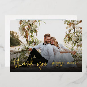 Tarjeta de foto de boda elegante con guión dorado 