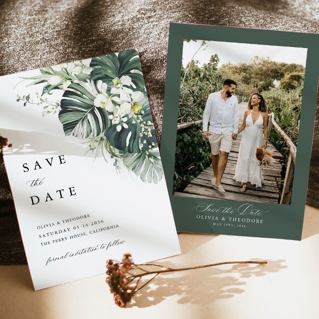 Tarjeta de Foto de Monstera Verde Salvia Tropical  (Tropical photo save the date sage green monstera wedding suite with couple photo card destination)