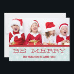 TARJETA DE FOTO DE RED BLUE BE MERRY VACACIONES<br><div class="desc">SEA FELIZ TARJETA PLANA DE FOTOS DE FESTIVIDAD. Envíe sus saludos de Navidad a sus amigos y familiares usando esta divertida tarjeta de vacaciones con foto. "SÉ FELIZ". El patrón de fondo de copos de nieve azul claro añade un toque de brillo a su tarjeta personalizada de Navidades rojos y...</div>