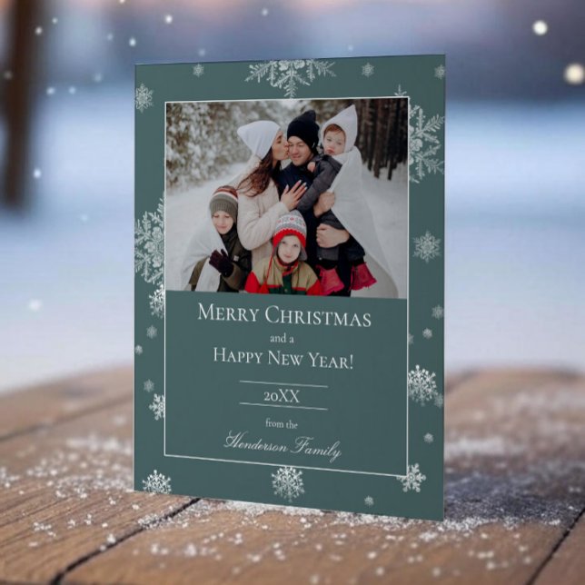 Tarjeta de Foto de Vacaciones Planas de Copos de N (Teal Modern Snowflakes Holiday Photo Card)
